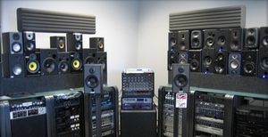 KOJE-ZVUCNIKE-MONITORE-KUPITI-ZA-STUDIO